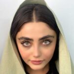 لنز طوسی سبز عسلی بدون دور  آیس کالر دیاموند ونوس - تصویر 5