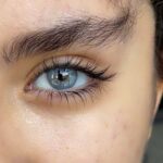 لنز آبی طوسی دور محو پنج‌بعدی آماندا هاوایی بلو