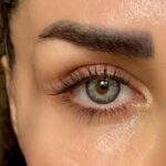 لنز طوسی رگه‌دار دور مشکی آماندا لایت بلو